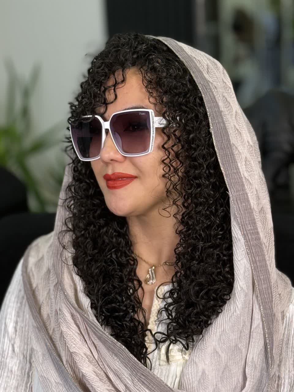 سالن زیبایی علمی نژاد خدمات فر دائم مو در مشهد هنرستان